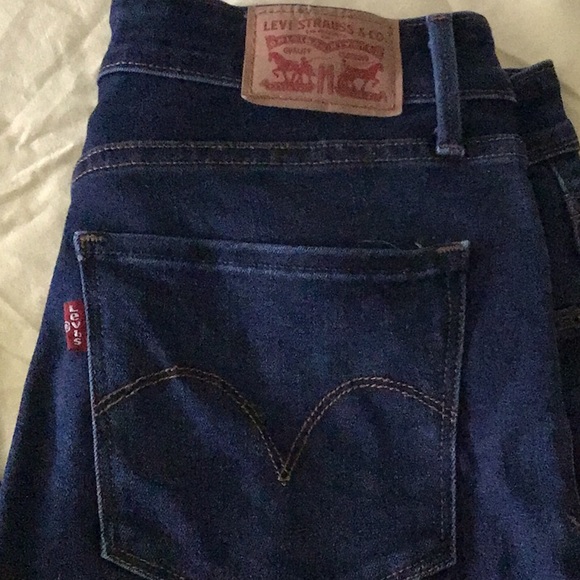 SPECIAL PRICE weekend only Levi’s Mid Rise Skinny 6 Dark Denim - Picture 2 of 6